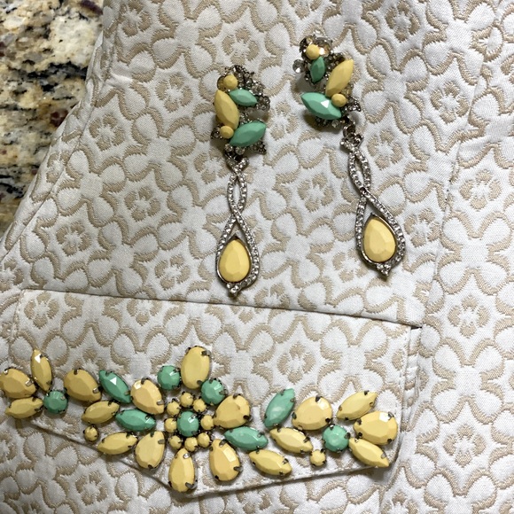 Beautiful Yellow and Green Earrings - Picture 2 of 2